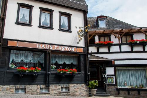 Gasthaus Castor - Accommodation - Klotten