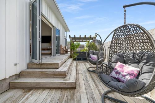 balkon/terras, 'Ocean Beach Road Oasis' in Tairua