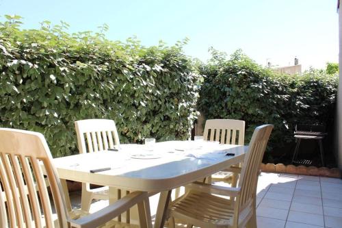 Maison 3 pièces 6 couchages PORT LA NOUVELLE PN340-040