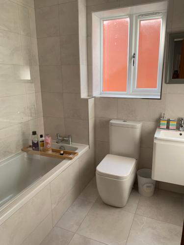 Modern Room Stay, Birmingham (photo 2)