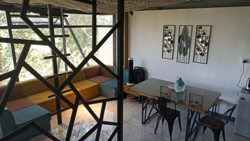 廚房, Wild root stay- Aster Chalet in 瓦拉杜爾
