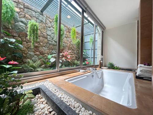 Facilities, Nakamanda Resort & Spa in Klong Muang