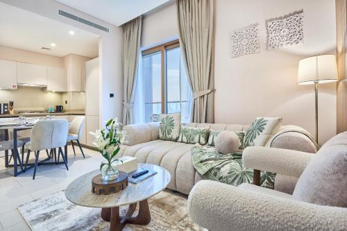 STAY BY LATINEM Luxury 1BR Holiday Home CVR A3304 near Downtown, Dubai (foto 3)