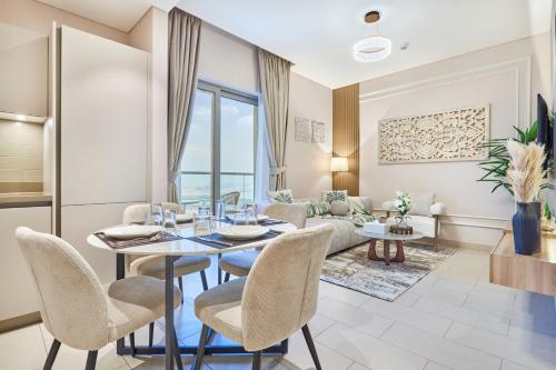 STAY BY LATINEM Luxury 1BR Holiday Home CVR A3304 near Downtown, Dubai (foto 8)