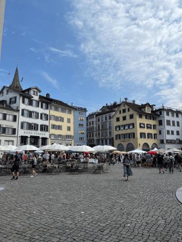 View, Central Old Town apartment 10 min to Mainstation with washer & dryer in Zürich