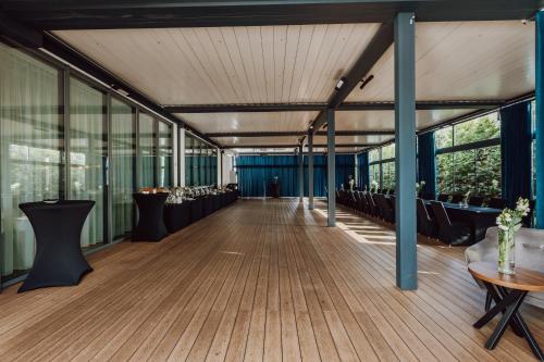 Aparthotel Termy Uniejów (Aparthotel Termy Uniejow) in Унеюв