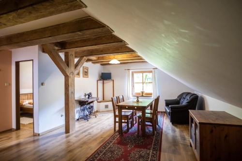 Chata Koliesko in ديمانوفسكا دولينا