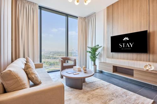 STAY BY LATINEM Luxury 2BR Holiday Home CB 1215 Near Burj Khalifa, Dubaï (photo 2)