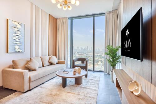STAY BY LATINEM Luxury 2BR Holiday Home CB 1215 Near Burj Khalifa, Dubaï (photo 4)