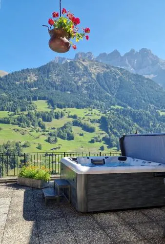 Chalet La Pala avec SPA in Val dʼIlliez, Schweiz