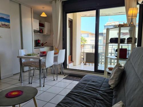 Appartement 2 pieces CAP D'AGDE CT630-080 near Pizz'Avenue
