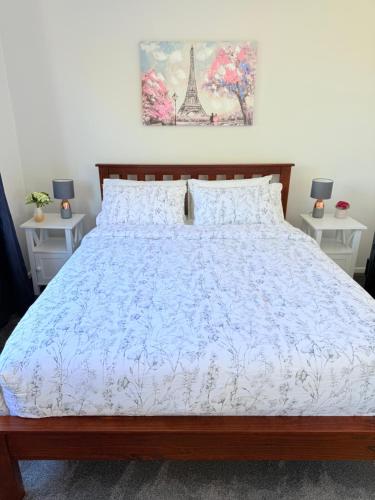 Renovated Entire 2BR Flat, Comfort, Scenic Views, Free Parking & 10 min to Ferry, Stadium in 北惠靈頓