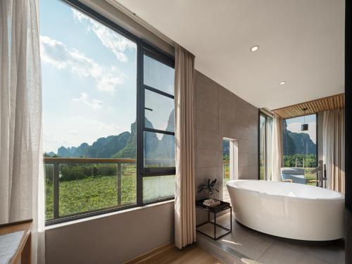 สภาพแวดล้อมโดยรอบ, หยางซั่ว เซน การ์เดน รีสอร์ต (Yangshuo Zen Garden Resort) in บิ๊ก บันยัน ทรี
