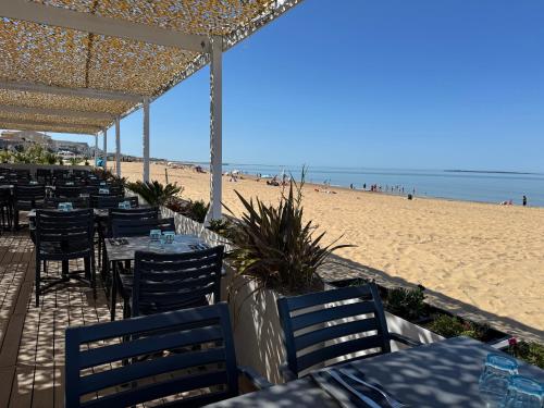 Acadie Saint Victor - Hôtel restaurant -Face mer- Châtelaillon plage - Hôtel - Châtelaillon-Plage