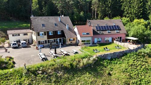 . Auberge de l'étang du devin