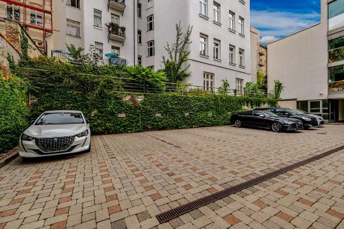 เพนชั่น เปอตี (Pension Petit) in บราติสลาวา 1