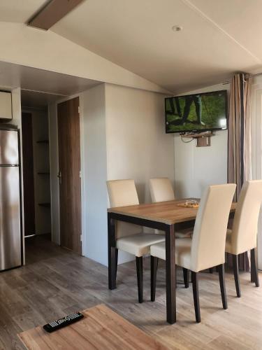 Mobile home grande terrasse - Village et club de vacances - Canet-en-Roussillon