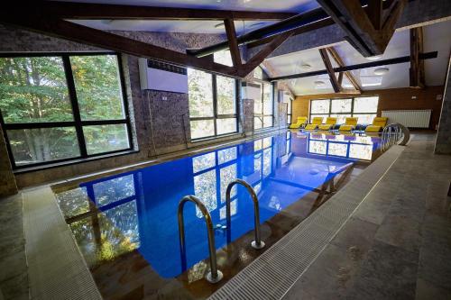 Úszómedence, Hotel Superski in Cavnic