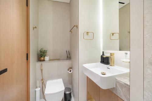 Free housekeeping visits during your stay - StayShort - Perfect Studio in Binghatti Azure JVC - Sleeps 2, Dubai (foto 8)