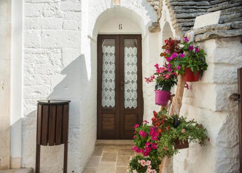 Trulli Family - image 4