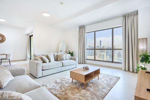 Modern 3BR in Rimal 5, JBR Dubai, Dubai