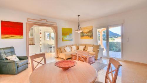 Facilities, Santa Lucia WB 6P by CARLOSFERIEN in Santa Llucia