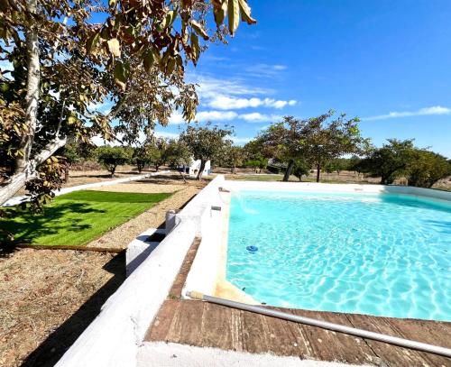 Quinta do Céu Tranquilidade e Piscina no Alentejo (Quinta do Ceu Tranquilidade e Piscina no Alentejo) in อัลวิโต