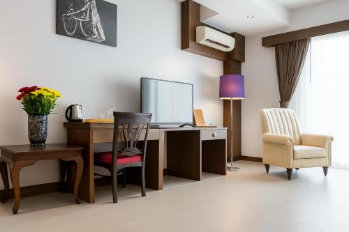 The Bridge Residence Hotel Room Type - Deluxe Studio Double Room