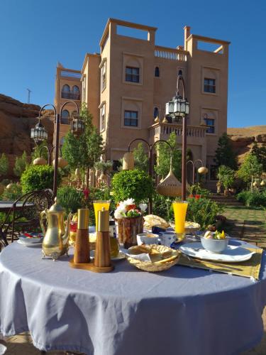 Maistas ir gėrimai, Palm Dades in Boumalne Dades