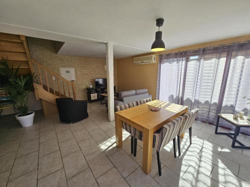 Gîte du séchoir (Gite du sechoir) in Bouresse