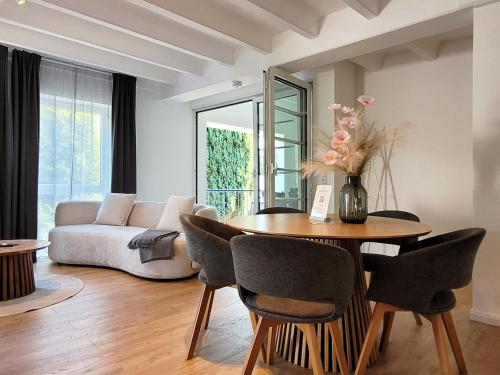 مطبخ, Gemütliche Ferienwohnung Windjammer mit Parkplatz - Nur 50 Meter zum Ostsee Sandstrand (Charmante Ferienwohnung mit Terrasse - nur 50m zum Strand mit eigenem Parkplatz und Fahrradunterstel) in Sierksdorf