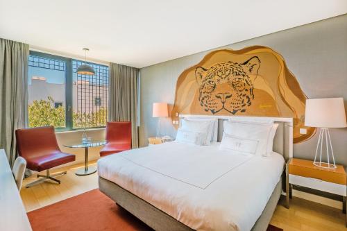 room detail thumbnail 1