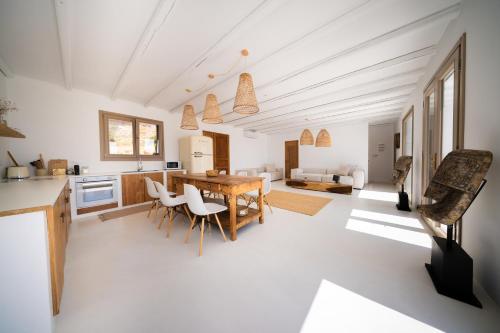 Sea view - Luxury Pool Villa - Golden Beach, Paros in Tzanes