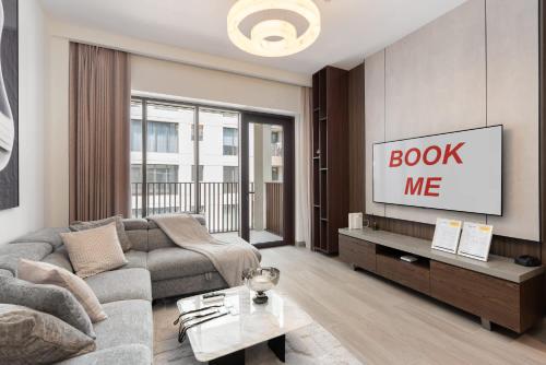StayShort - Dubai Creek Harbour sleeps 4 with Private Balcony