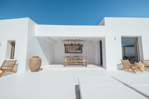 Sea view - Luxury Pool Villa - Golden Beach, Paros in Tzanes