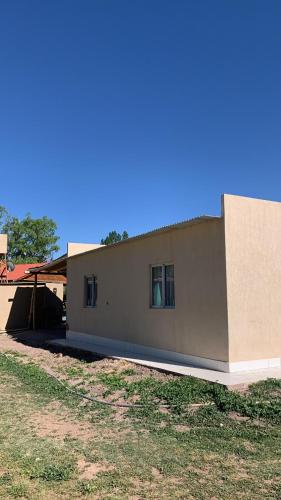 Cabañas bola 8 (Cabanas bola 8) in Barreal