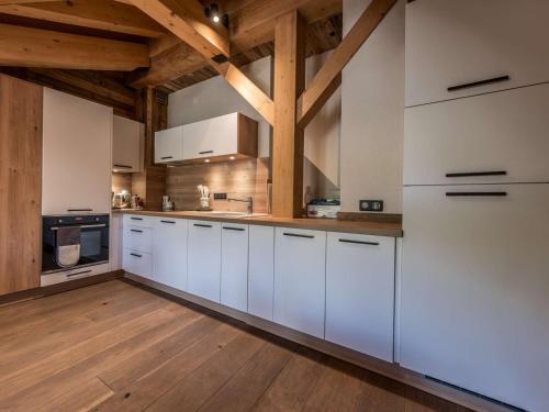 Duplex Ski in/out 5 pers, 2 ch, 3 sdb, Balcon, WIFI - Courchevel 1650 - FR-1-631-208 in Courchevel