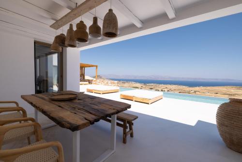 Sea view - Luxury Pool Villa - Golden Beach, Paros in Tzanes