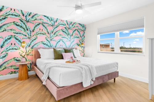 Paradise Beach Club - Oceanfront and Penthouse in Satellite Beach, USA