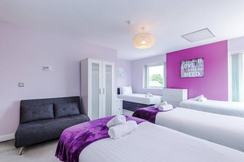 Newly Refurbished 4Bedroom Townhouse by the Etihad, Manchester (photo 6)