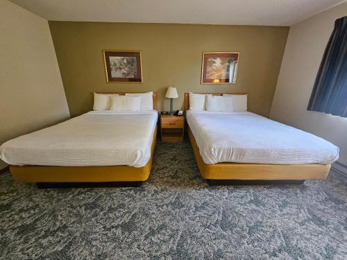 Budget Host Inn & Suites - image 5