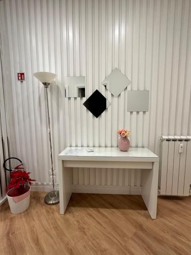 Peaceful 2 Bedrooms with patio, near Metro A 4