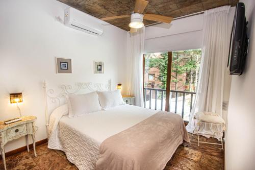 2 bedrooms, 4 beds