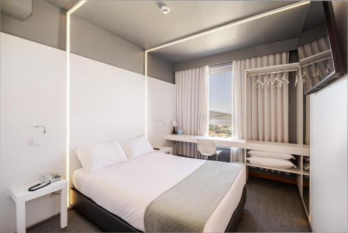 Basic Braga by Axis in Braga