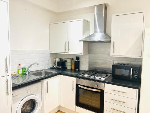 Bright studio flat in Good location