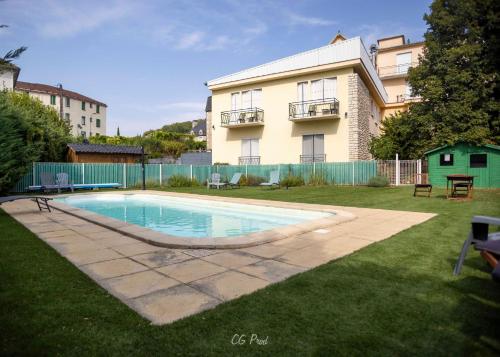 Les Ambassadeurs Hotel - Logis - image 5