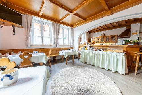 克魯格酒店 (Hotel Krug) in 貢波爾茨基興