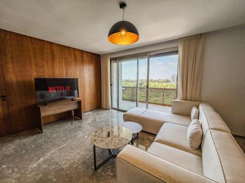 CFC Casablanca - Luxury 1-Bedroom Apartment with Anfa Park View, Casablanca