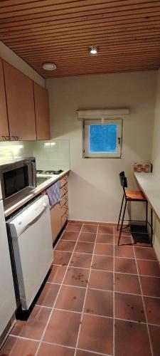3 bedrooms, 11 beds