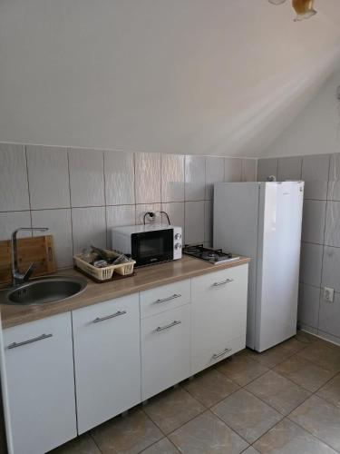 sebas, Bîrlad (photo 8)